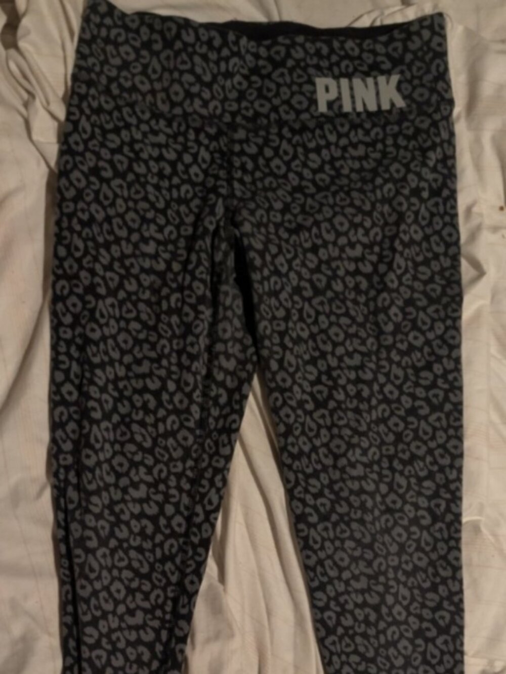 vintage 2014 Victoria Secret pink Yoga Pants Cheetah Size Xs black and gray